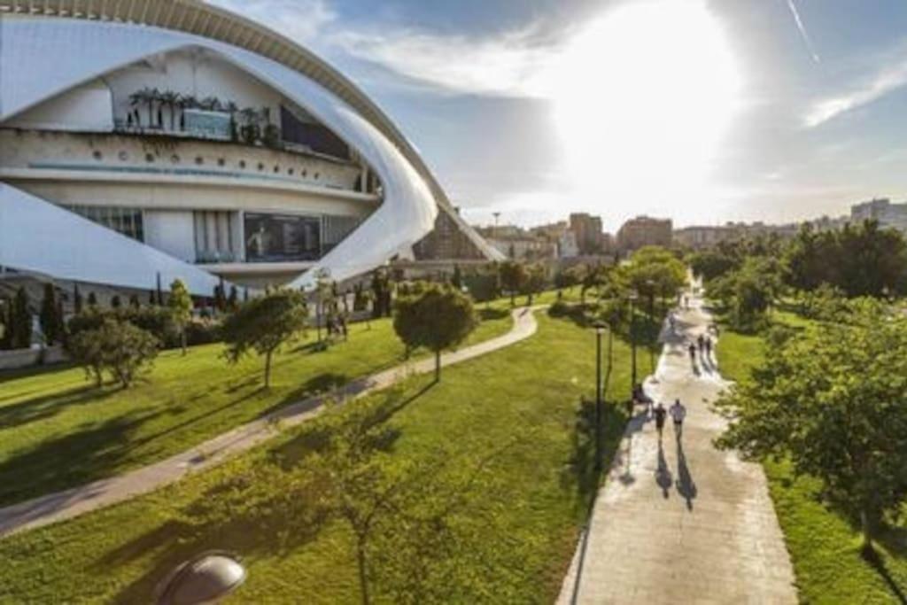 Apartamento En La Playa Las Arenas +Wifi+Ac Valencia Exterior photo